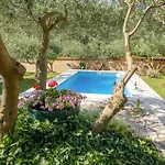 Two-bedroom In * Desne