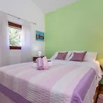 Two-bedroom In بيت للعطل *