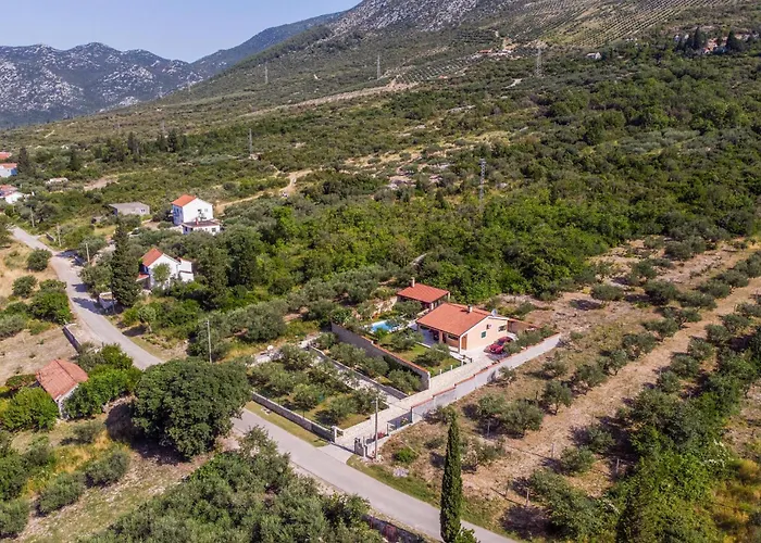 Сasa de vacaciones Two-bedroom In *