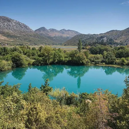 Two-bedroom In Desne 펜션 Desne