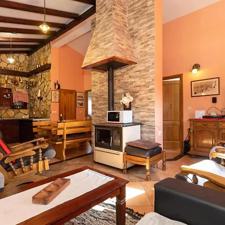 Two-bedroom In Desne * Desne