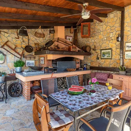 Amazing In Desne With Kitchen