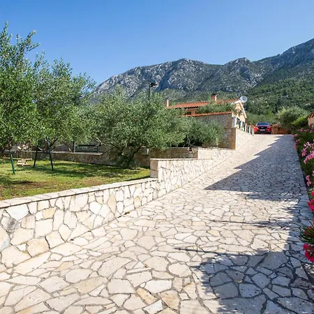 Amazing In Desne With Kitchen Holiday home *