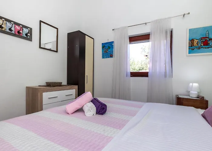 Two-bedroom In Tatil Evi Desne